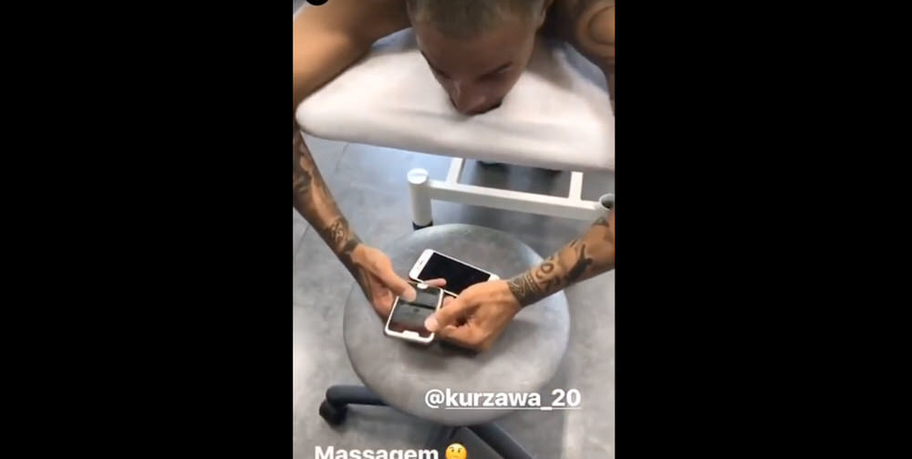 Psgに移籍したネイマール選手 Iphone 8 を持った動画を公開