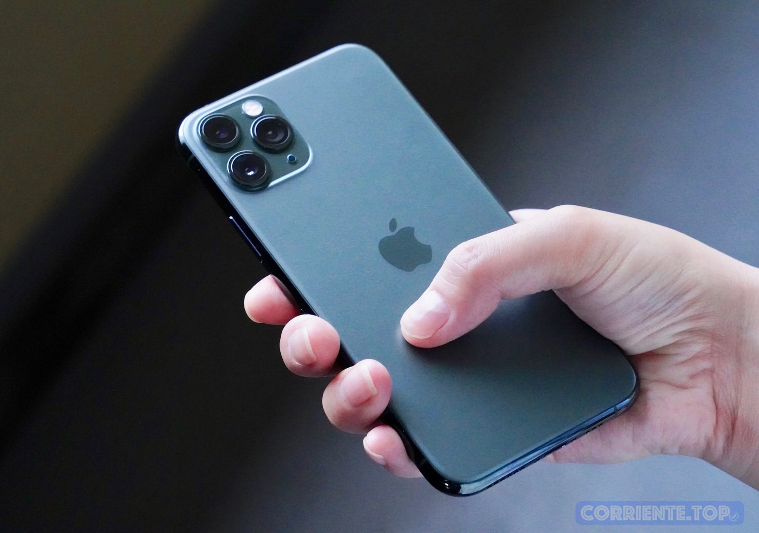 iPhone 12シリーズはネイビーブルーが新色として追加か。ミッドナイト 