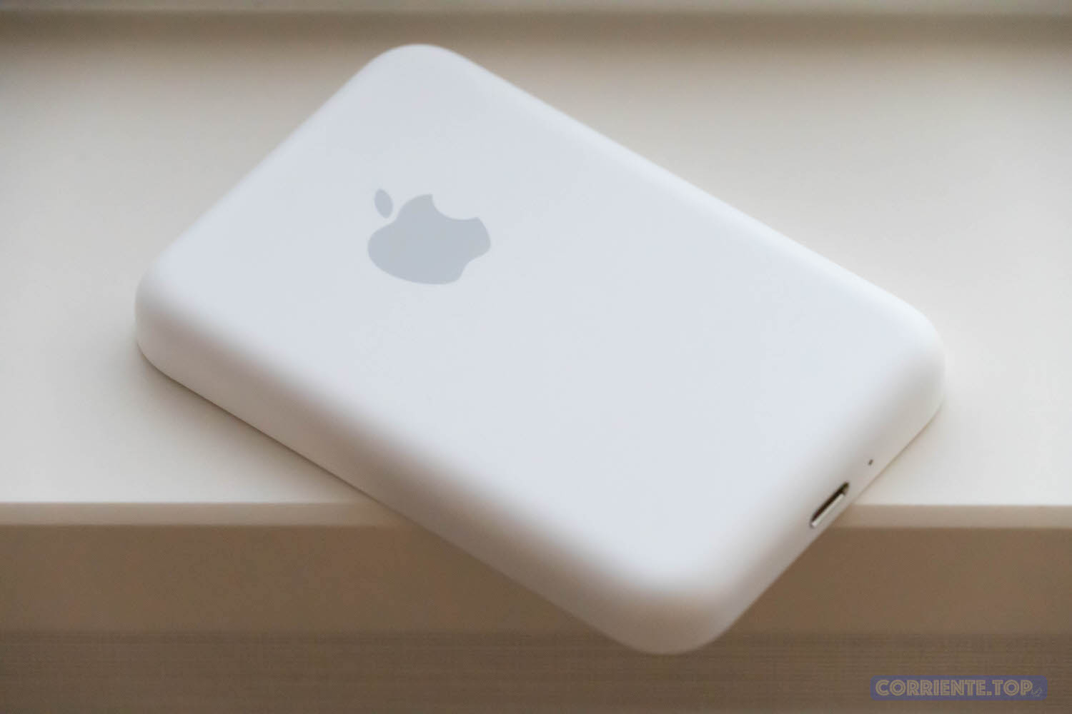 MagSafeバッテリーパック レビュー | iPhone 12のバッテリーを拡張する ...