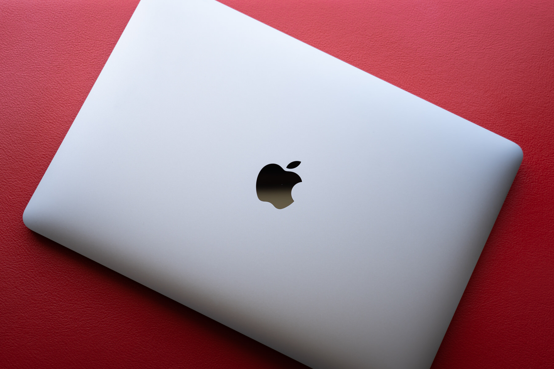 13インチMacBook Pro (M2) レビュー | M2チップを初搭載した新型Mac 